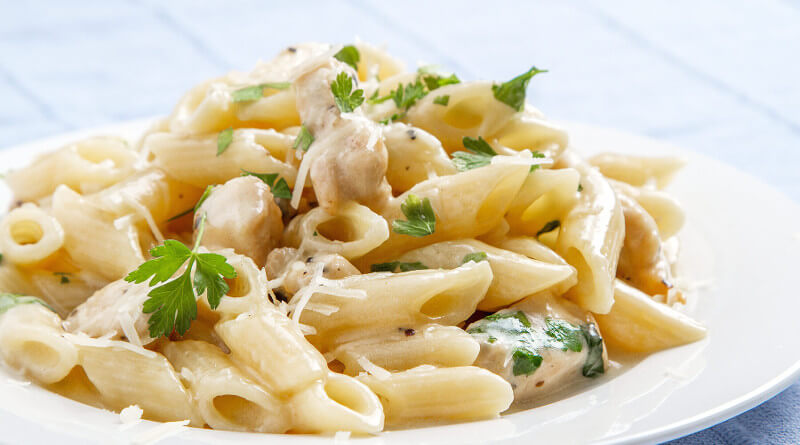 Penne s kuřecím masem