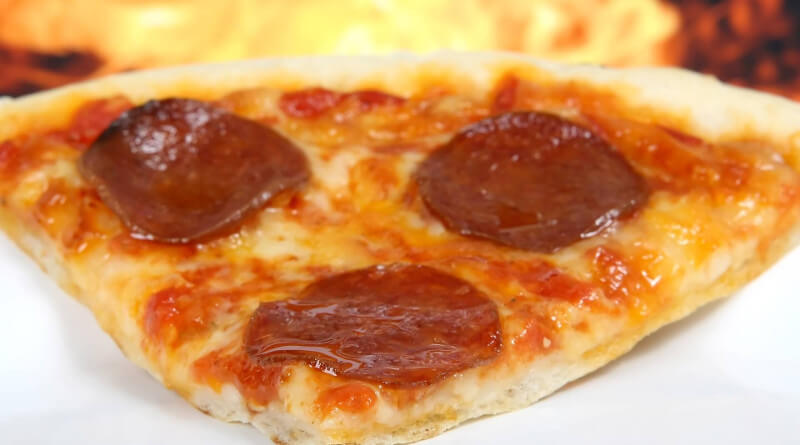 Pizza z jogurtového těsta